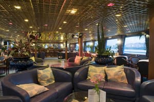 CroisiEurope MS Van Gogh Interior Lounge Bar 9.jpg